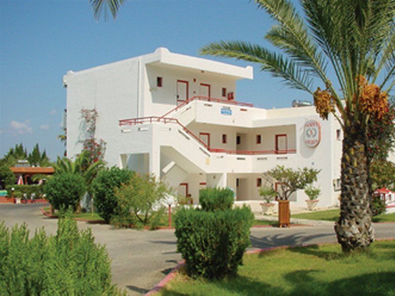 Sandys Studios Apartments And Log Villas Psalidi  Extérieur photo