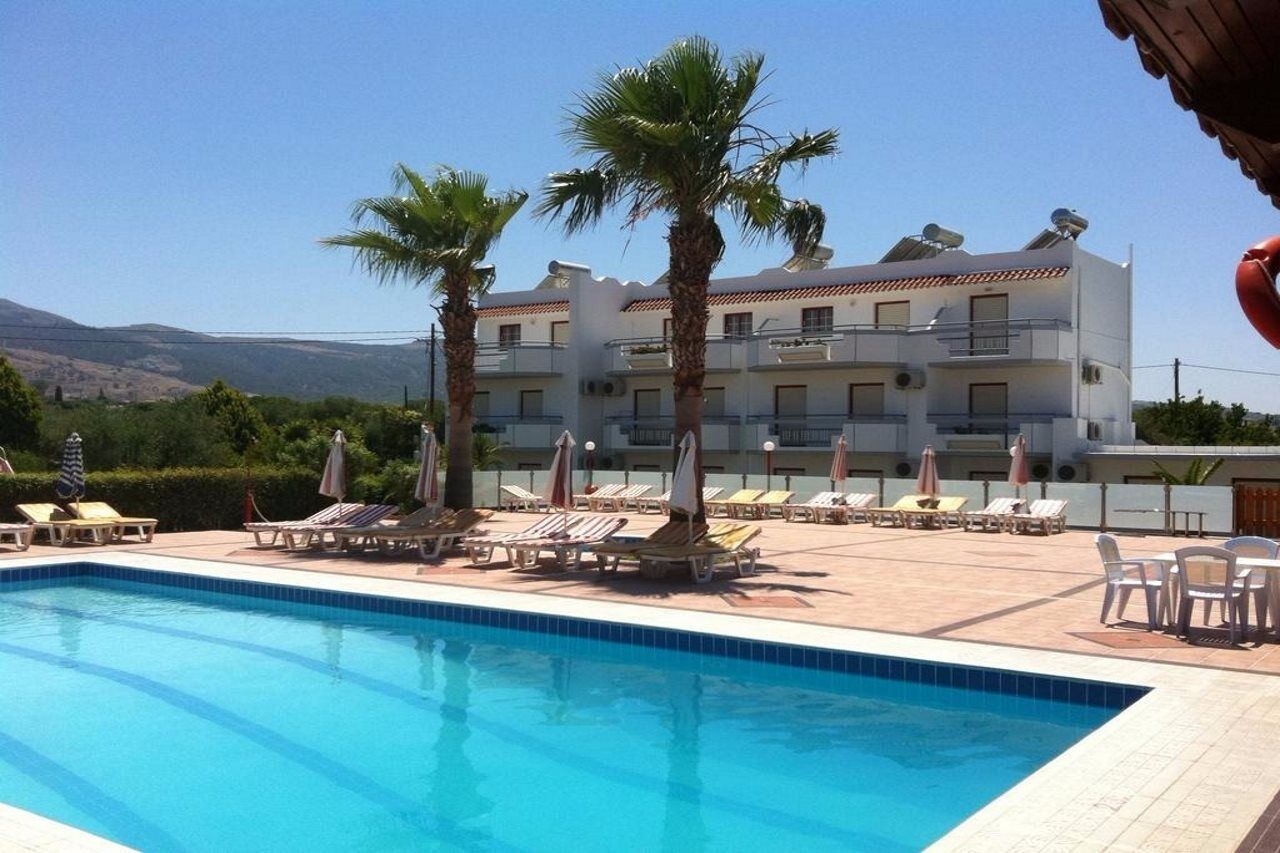 Sandys Studios Apartments And Log Villas Psalidi  Extérieur photo